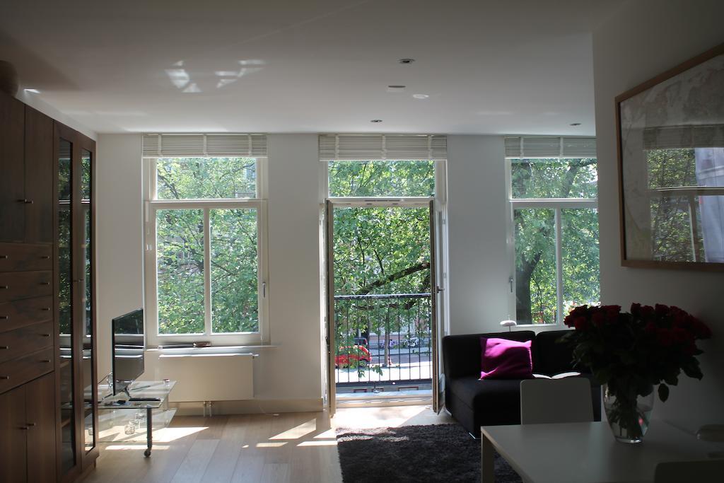 Great Bed And Breakfast Amsterdam Room photo